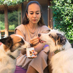 Skin and Coat Boosting Bites para Perros - Snacks Blandos, Vitaminas y Suplementos para Perros, Mejora la Apariencia del Pelaje y la Piel, 3,52 fl oz (Paquete de 6)