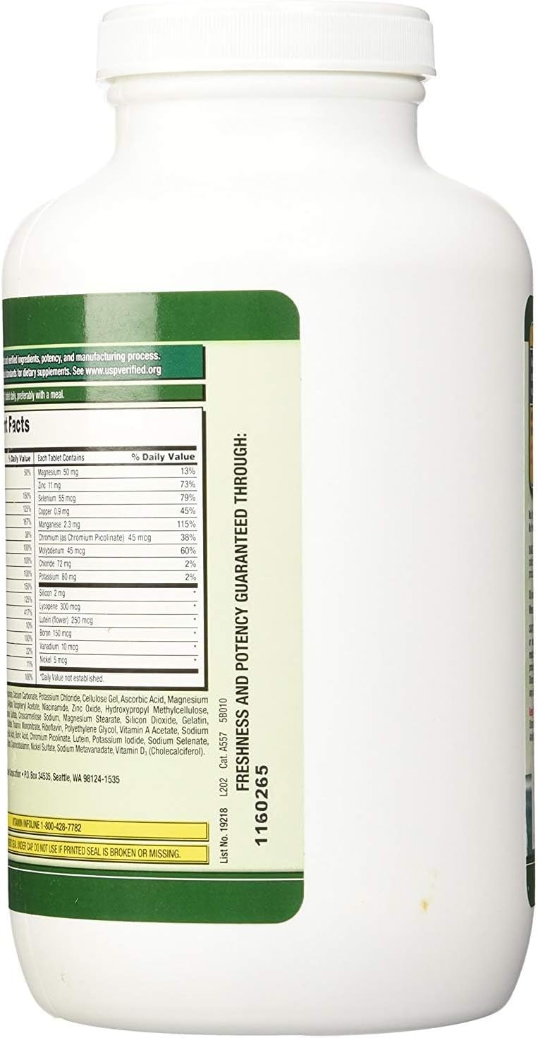 Kirkland Signature Multivitamínico para Adultos 50+ con Calcio, 800 Comprimidos (2 Envases de 400)