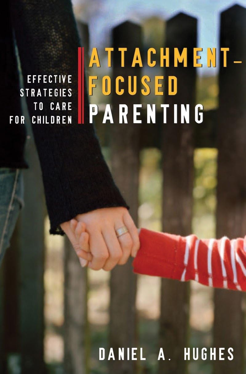 Crianza centrada en el apego: Estrategias eficaces para cuidar a los niños (Norton Professional Books)