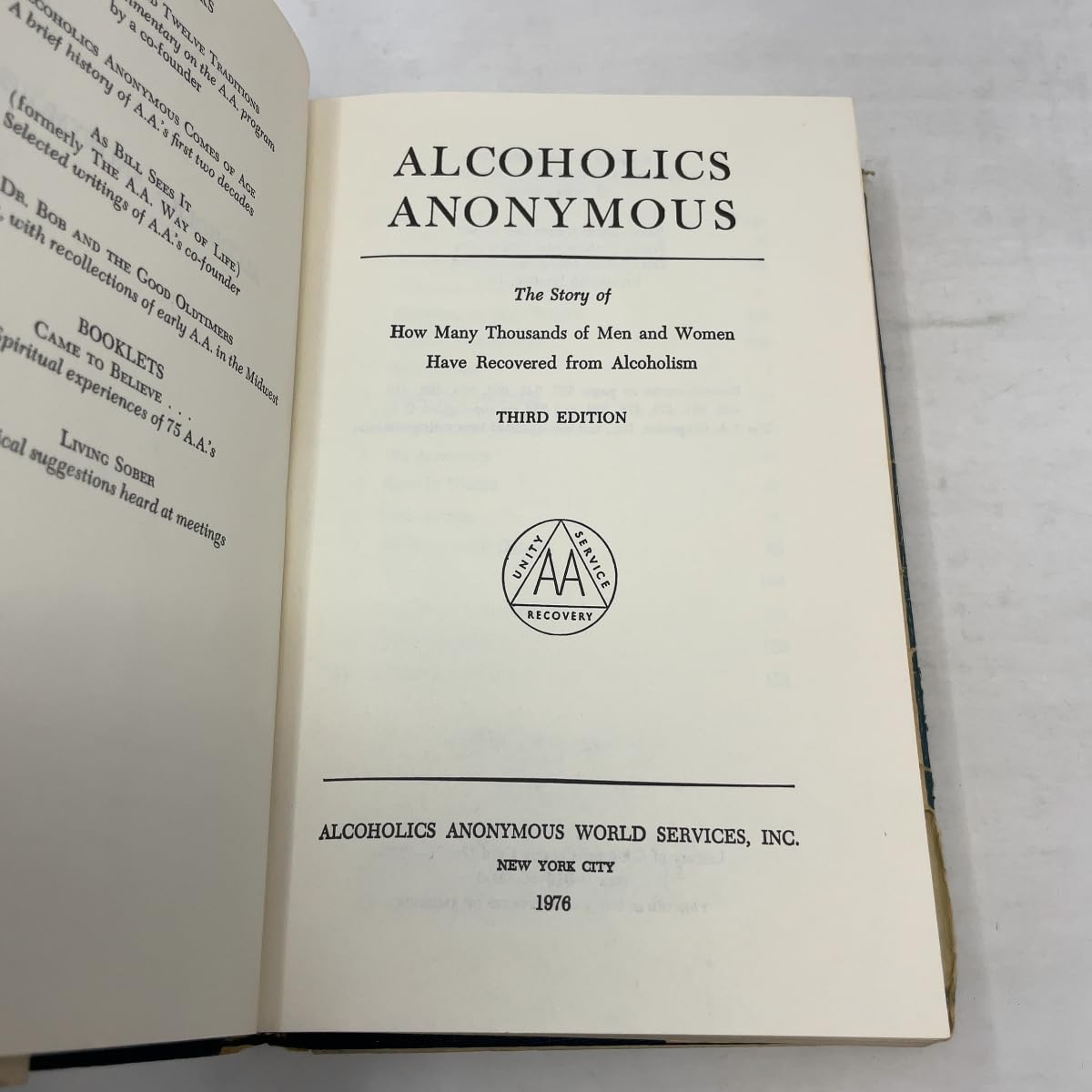 Alcoholics Anonymous: La historia de cómo miles de hombres y mujeres se han recuperado del alcoholismo – Image 5