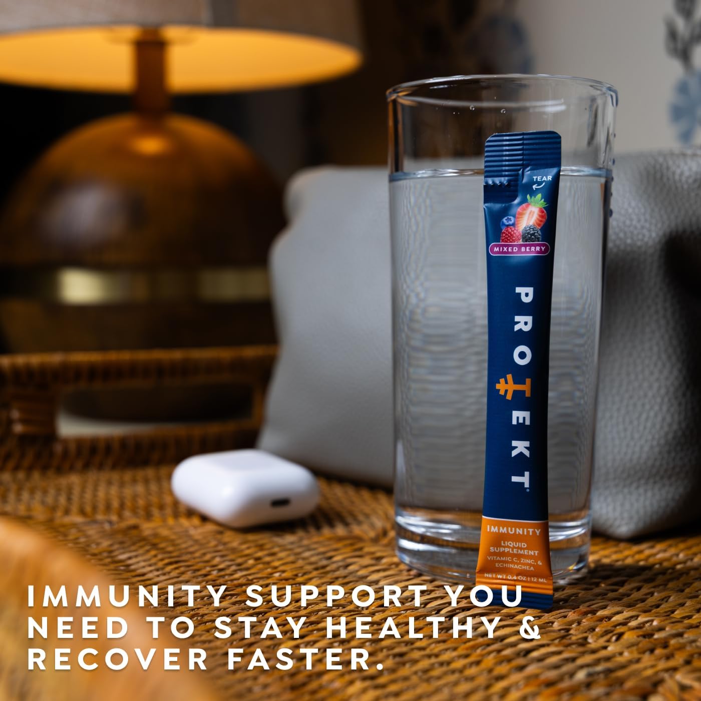 PROTEKT Suplemento Líquido de Apoyo Inmunológico - Mezcla Líquida, Sin Azúcar, con Vitamina C y Zinc, Sabor Mixed Berry, 10 sobres