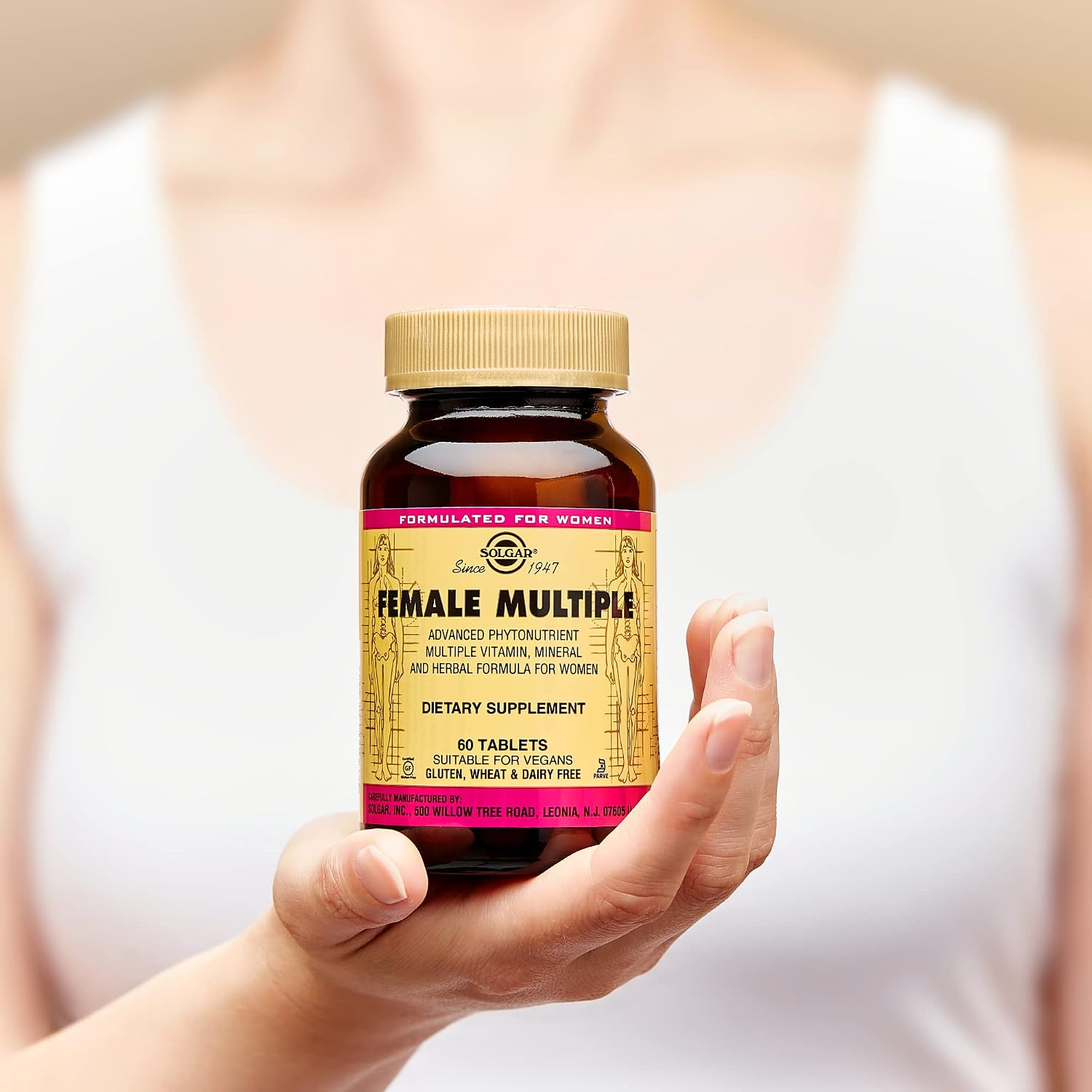 Solgar Female Multiple, 120 Comprimidos - Multivitamínico y Mineral para Mujeres con Fitonutrientes - Apto para Vegetarianos, Sin Trigo, Sin Lácteos, Kosher
