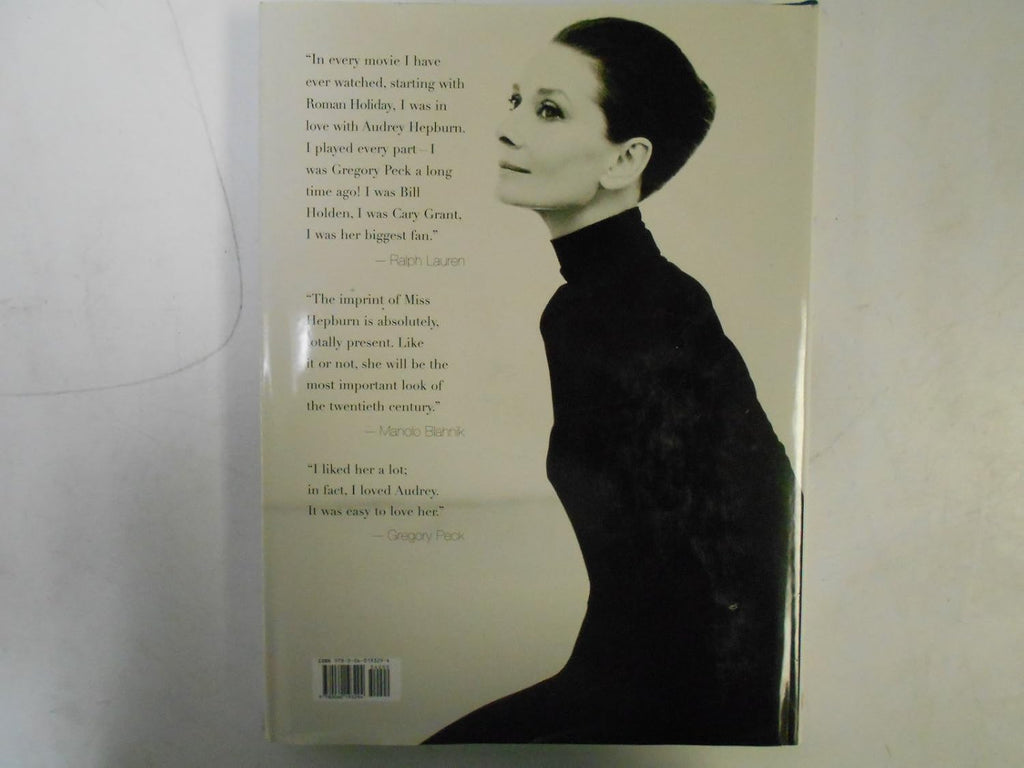 Audrey Style: An Illustrated Biography of the Fashion Icon—Grace, Beauty, and Humor Through Original Interviews and Designer Sketches