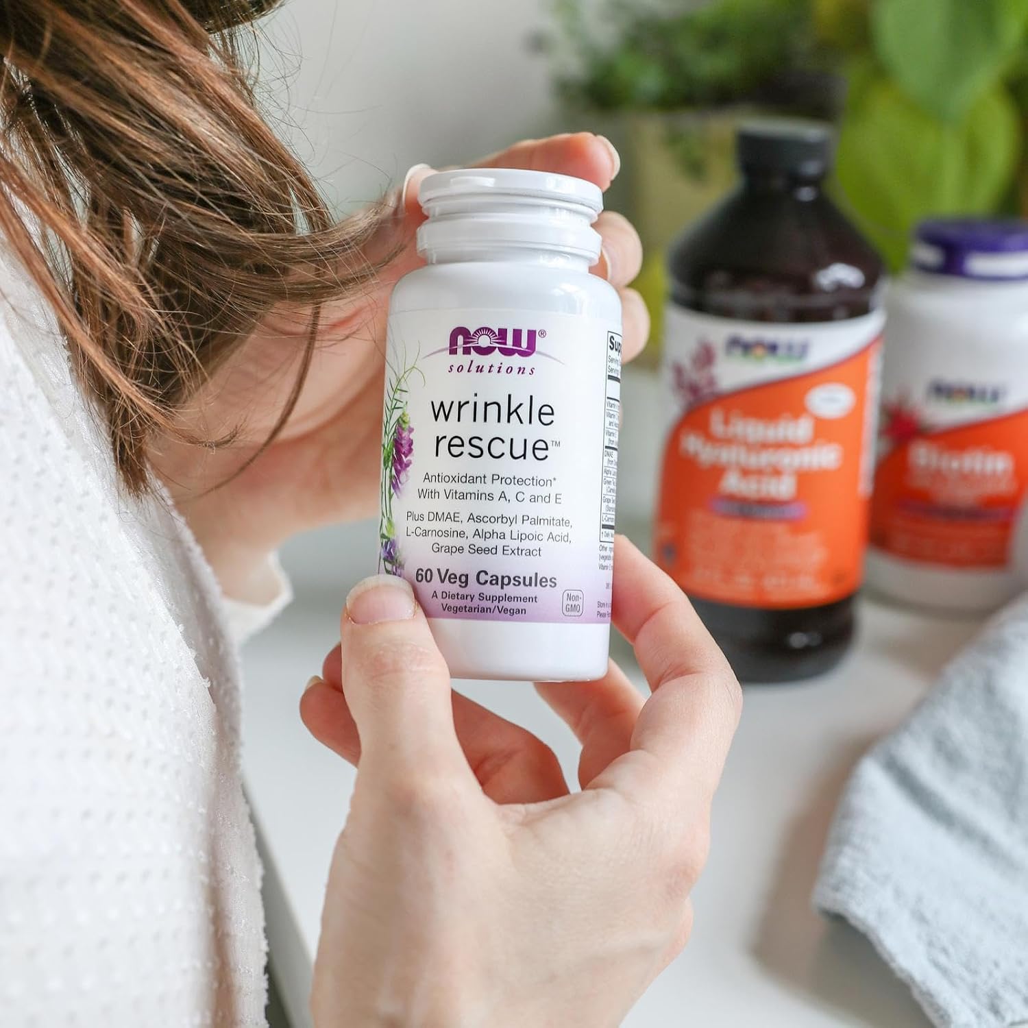 NOW Foods Solutions, Wrinkle Rescue™ Cápsulas - Mezcla con Vitaminas A, C y E, 60 Cápsulas
