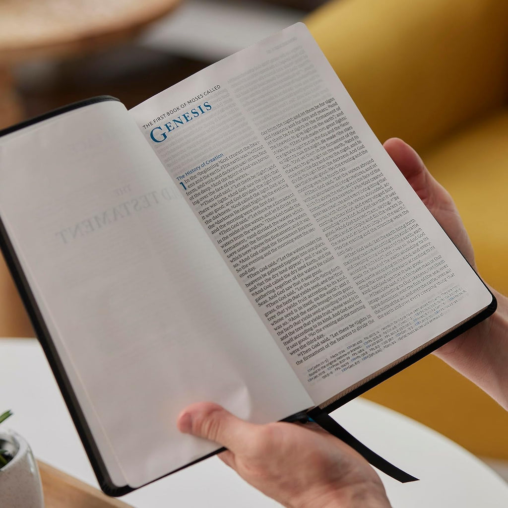 NKJV, Large Print Thinline Reference Bible, Blue Letter, Maclaren Series, Genuine Leather, Black, Comfort Print