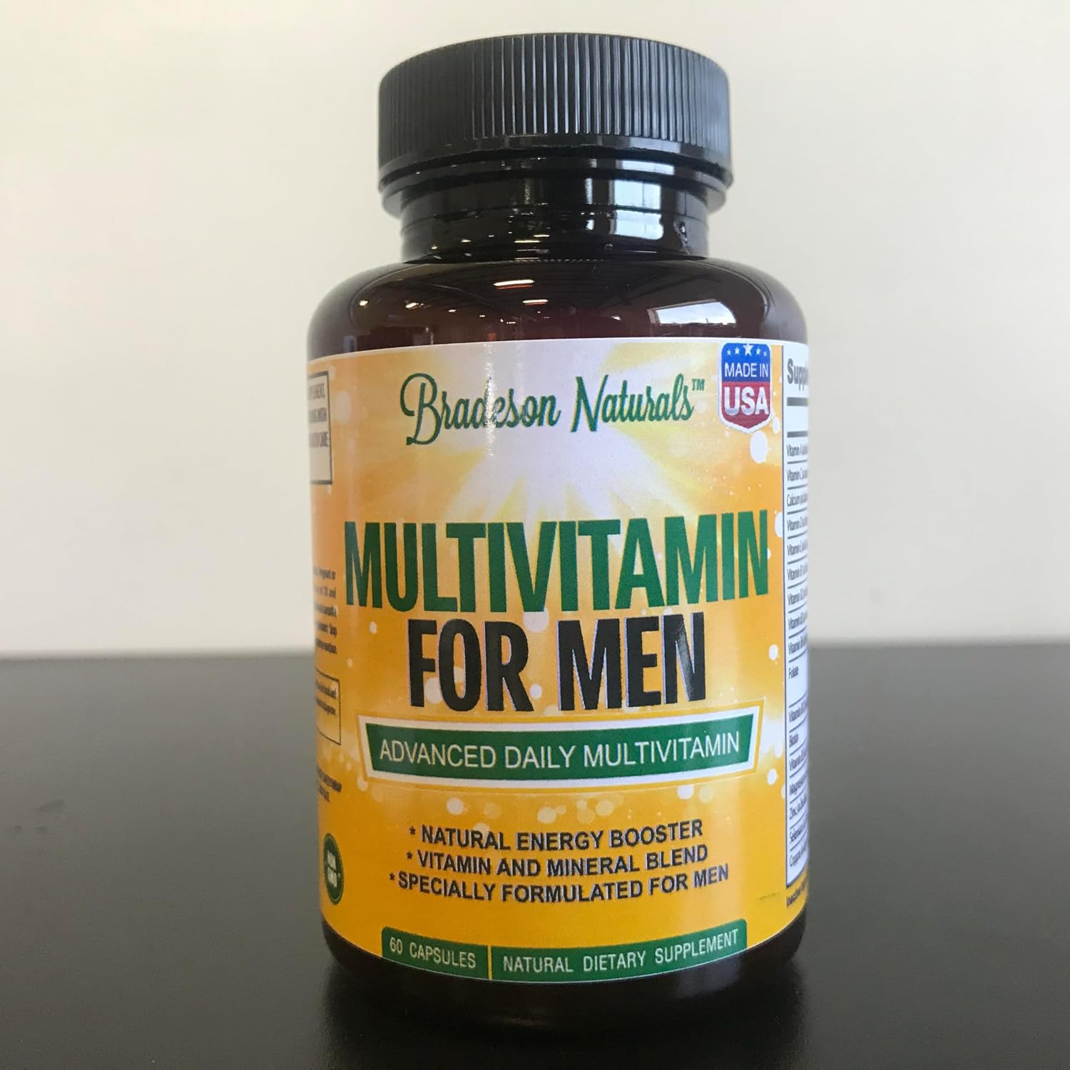 Bradeson Naturals Multivitamínico para Hombres con Vitaminas A, C, D, E, B12, Zinc, Calcio y Magnesio - 60 Cápsulas Veganas