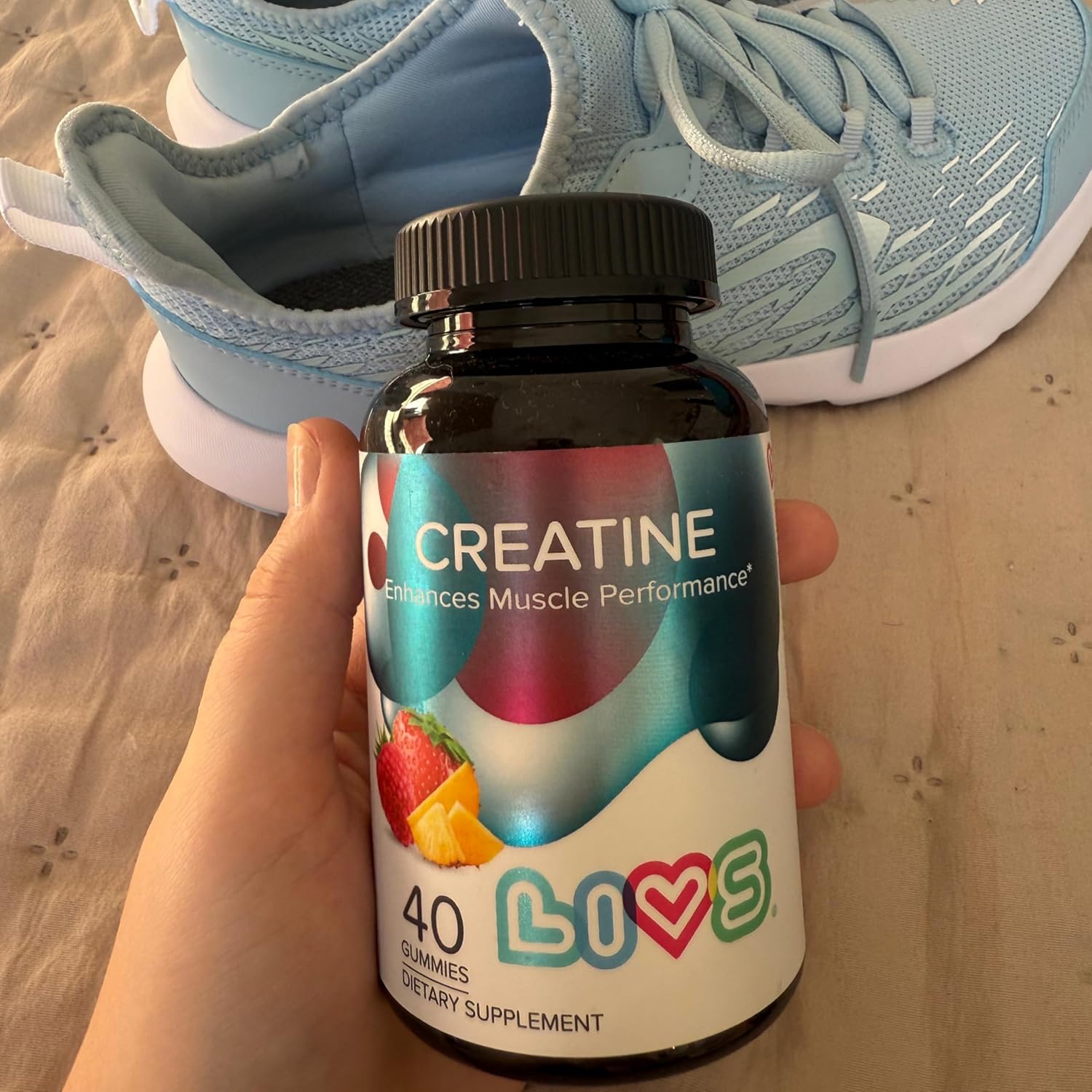 LIVS Creatine Monohydrate Gummies 5g - Suplemento Pre-Entreno para Hombres y Mujeres - Crecimiento Muscular, Fuerza y Recuperación - Vegano, Halal, Kosher, Non-GMO - Sabor Tropical Fruit Punch - 40 Gomitas