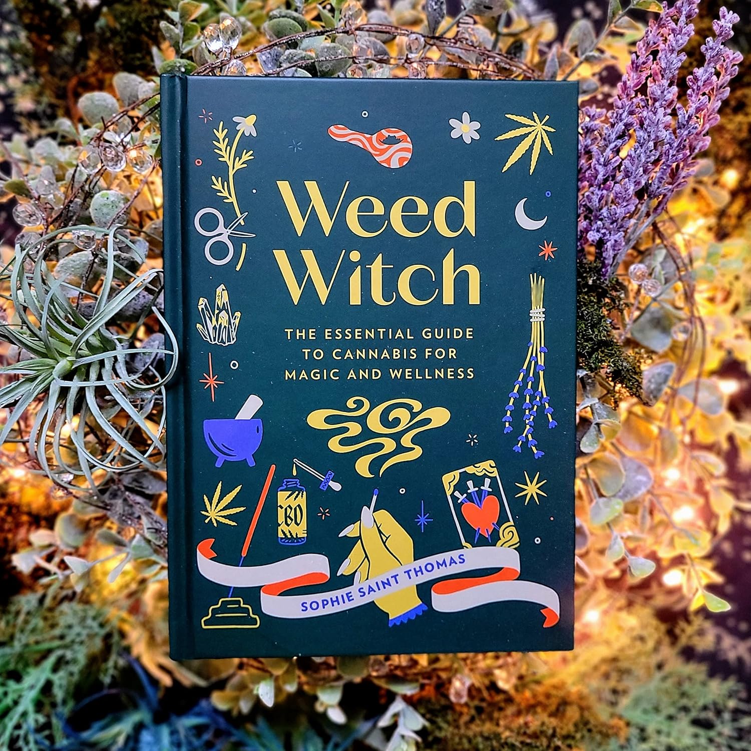 Weed Witch: Guía esencial del cannabis para la magia y el bienestar