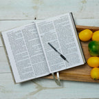 Santa Biblia KJV: Super Letra Gigante con 43.000 Referencias Cruzadas, Deluxe en Cuero Imitación Burdeos, Letra Roja, Comfort Print: Versión King James (Inglés)